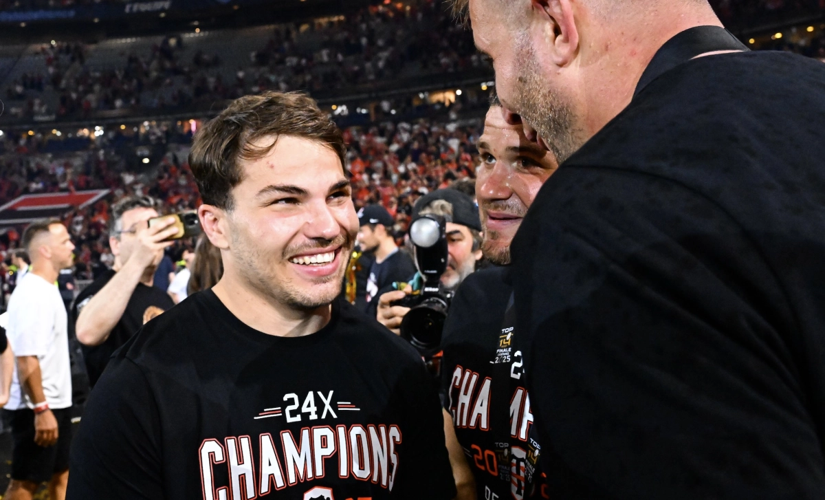 Stade Toulousain : Antoine Dupont chambré par ses coéquipiers pour ses partenariats publicitaires