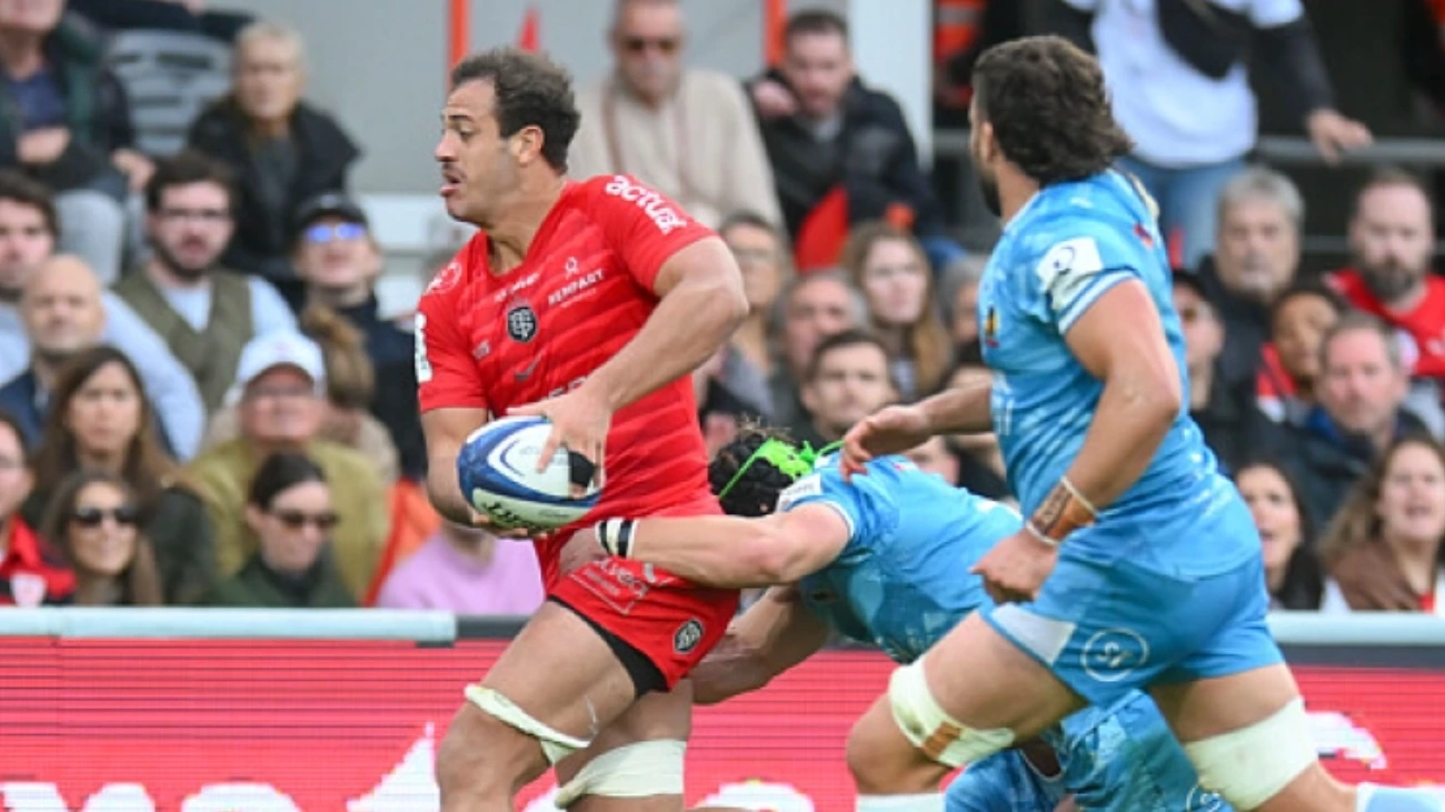 Stade Toulousain : Il nous fait avancer de très loin, Jean Bouilhou encense Théo Ntamack après Exeter