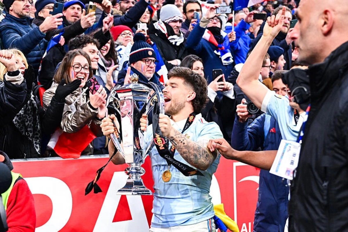 XV de France : Je me suis éclaté, Matthieu Jalibert plein d'émotions après la victoire du Tournoi des Six Nations face à l'Angleterre